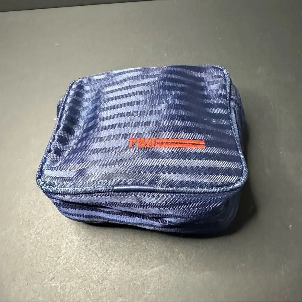 TWA Airlines Embroidered Zippered Personal Amenity Case Bag‎ Pouch - Vintage